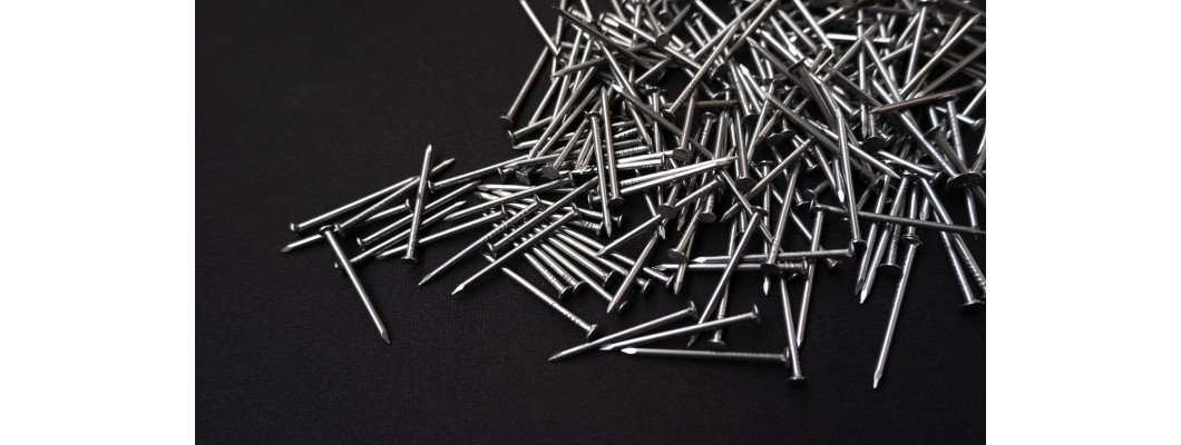 Гальванічне цинкове покриття та гаряче цинкове покриття: розбіжності на прикладі сталевих цвяхів Гальванічне цинкове покриття та гаряче цинкове покриття: розбіжності на прикладі сталевих цвяхів